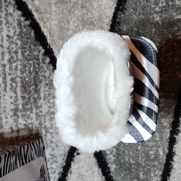 ZEBRA PRINT PLUSH LINED EYEGLASSES PROTECTIVE HOLDER - Picture 5 of 12